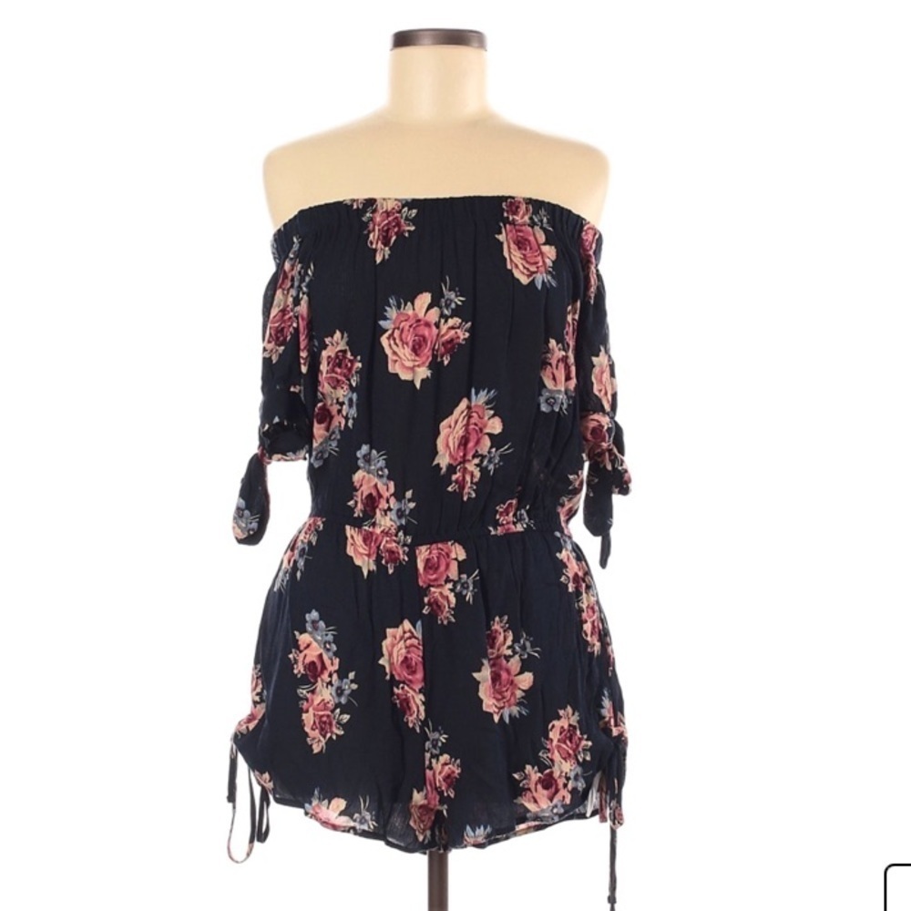 Band of Gypsies Off Shoulder Floral Romper Size M